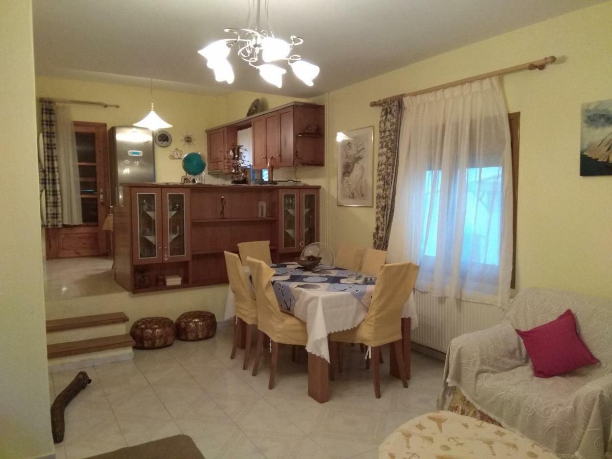 Family Seaside House In Mouries Villa Paralia Dionysiou Exterior photo