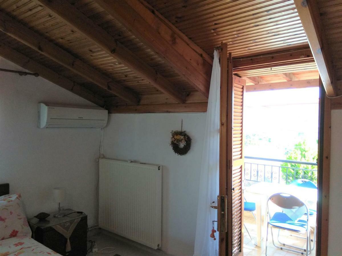 Family Seaside House In Mouries Villa Paralia Dionysiou Exterior photo